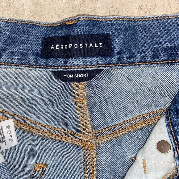 Aeropostale Mom Distressed Denim Shorts Size 0 - Picture 2 of 6